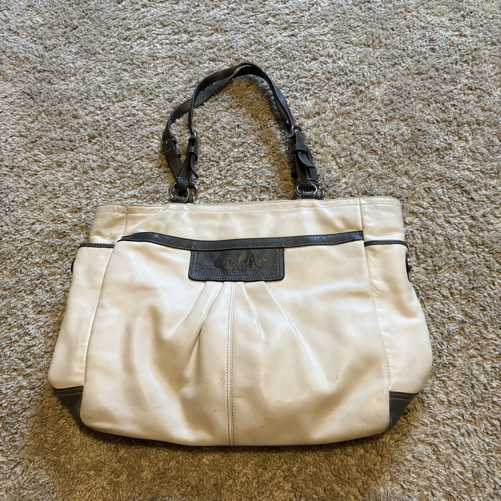 COACH SOHO Large White Pleated Leather Gallery Tote Dark Gray‎ Trim F14673